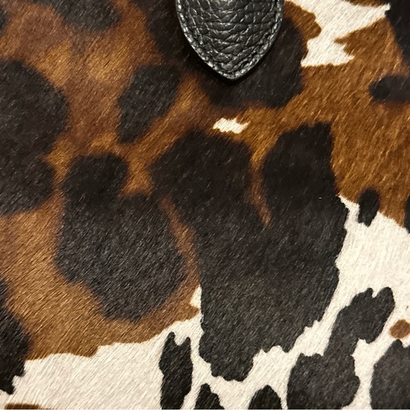 Claudia Firenze Stylish Black and Brown calf hair cow print Satchel w/ crossbody - Picture 3 of 3